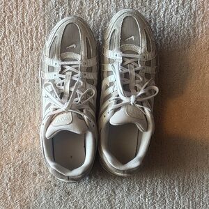 Nike Athletic Shoes in Beige and White